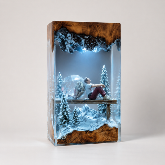 Ryland & Rocky Solitude Resin Lamp